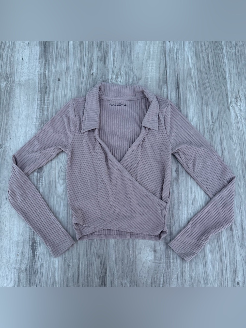 Abercrombie & Fitch Dusty Mauve Ribbed Wrap-Front Long Sleeve Crop Top